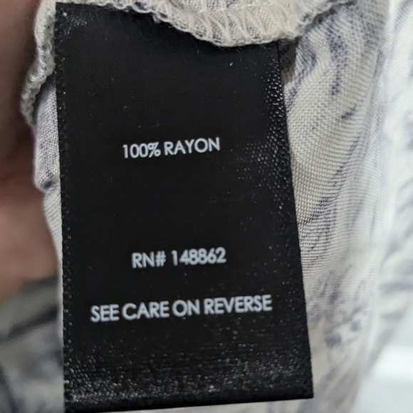 Torrid Challis Henley Sleeveless Tank - Picture 5 of 7